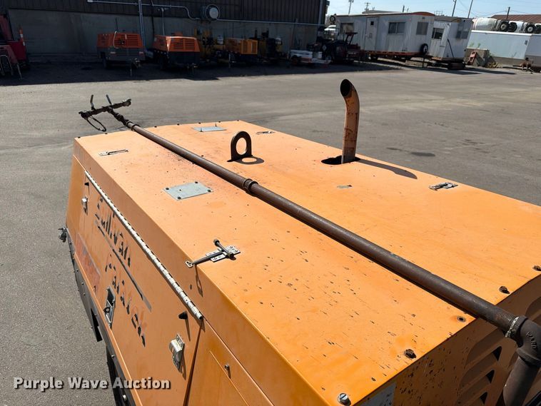 image for item EA0468 2013 Sullivan Palatek D250PJD air compressor