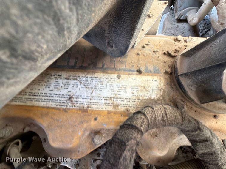 image for item EA0471 2004 Ford F750 oil distributor truck