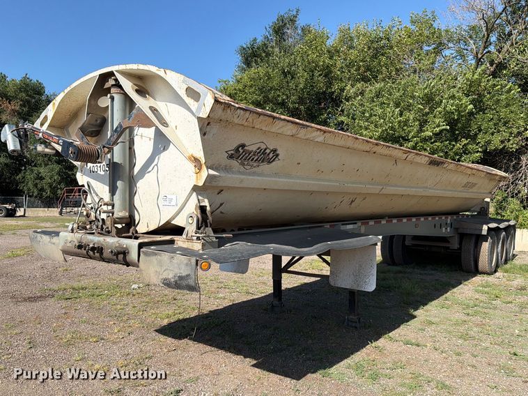 image for item EA0473 2008 SmithCo side dump trailer