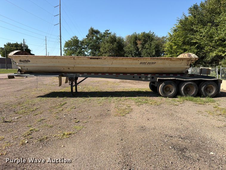 image for item EA0473 2008 SmithCo side dump trailer