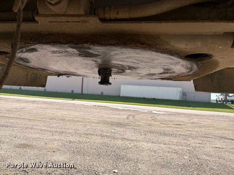 image for item EA0473 2008 SmithCo side dump trailer