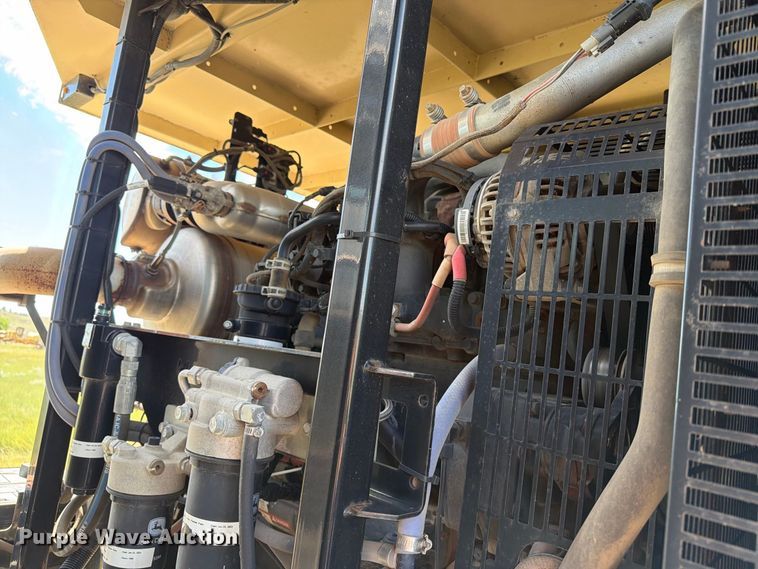 image for item EA0486 2012 Freightliner Coronado hydroseeder truck