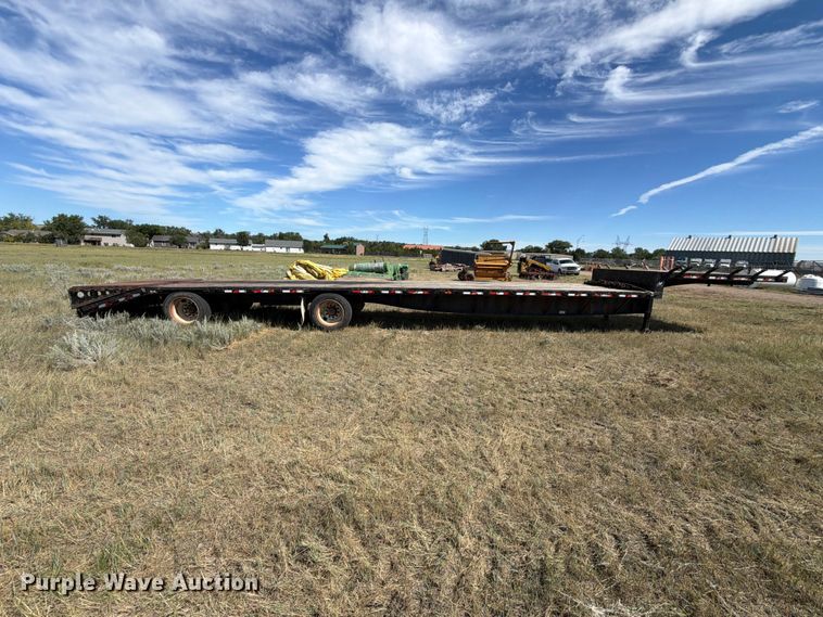 image for item EA0488 2003 JET drop deck equipment trailer