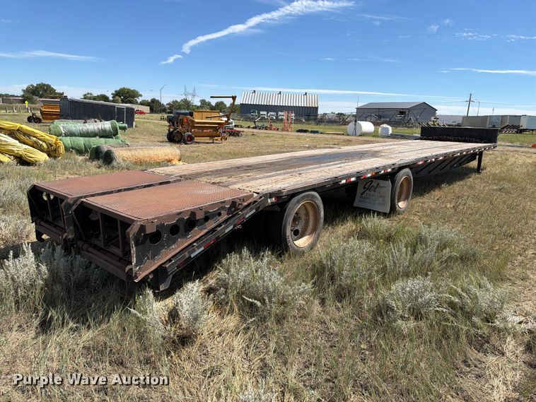 image for item EA0488 2003 JET drop deck equipment trailer