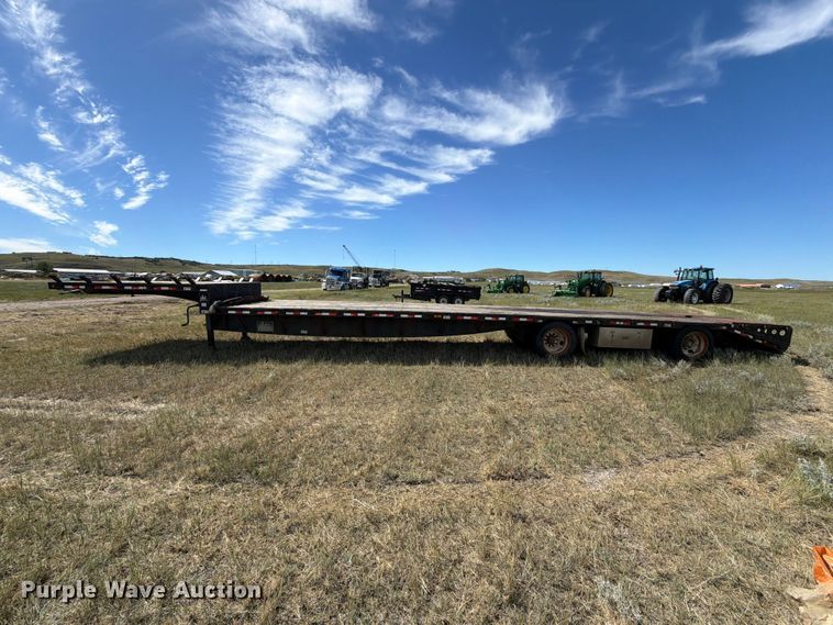 image for item EA0488 2003 JET drop deck equipment trailer