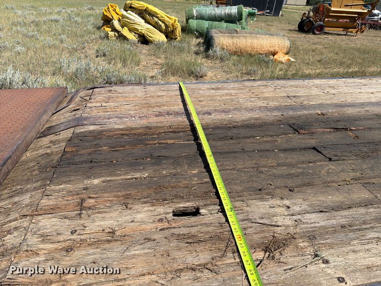 image for item EA0488 2003 JET drop deck equipment trailer