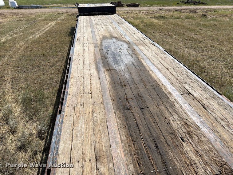 image for item EA0488 2003 JET drop deck equipment trailer