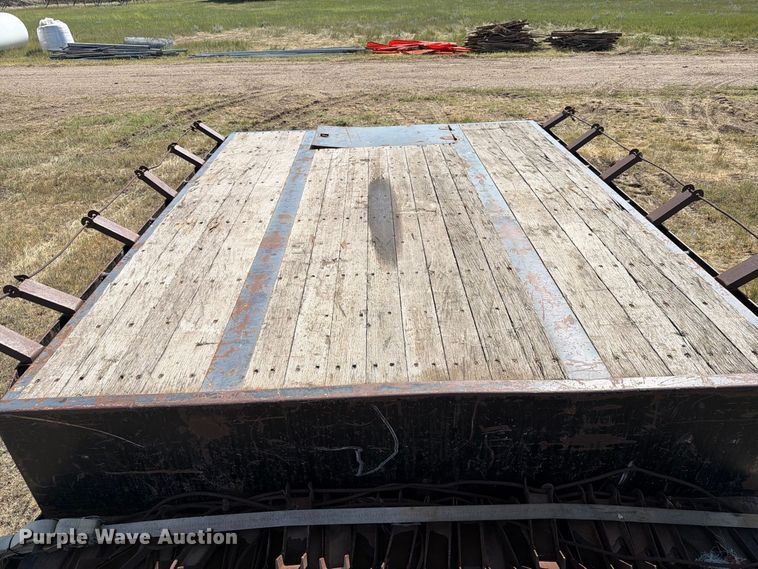 image for item EA0488 2003 JET drop deck equipment trailer