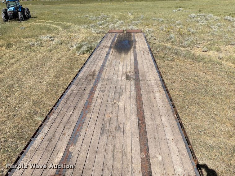 image for item EA0488 2003 JET drop deck equipment trailer