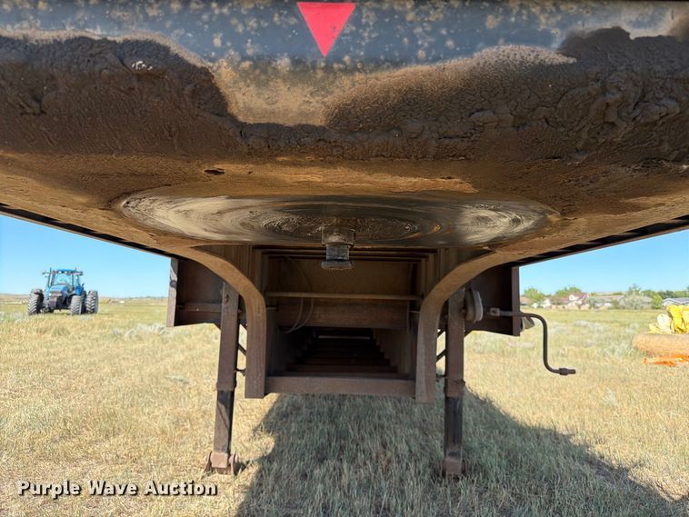 image for item EA0488 2003 JET drop deck equipment trailer