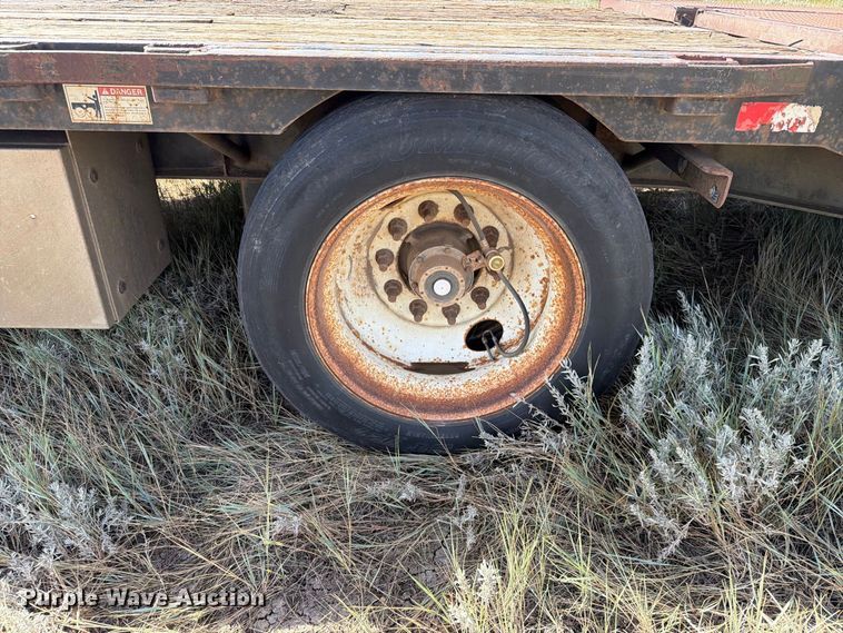 image for item EA0488 2003 JET drop deck equipment trailer