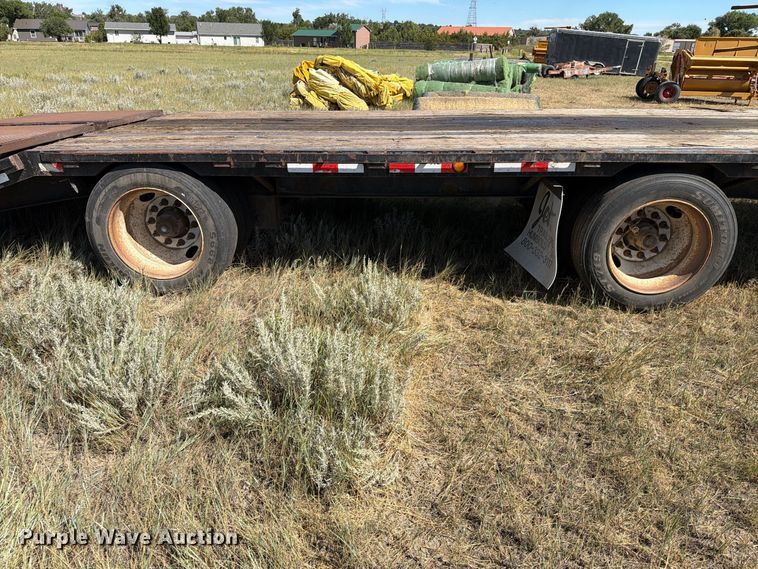 image for item EA0488 2003 JET drop deck equipment trailer
