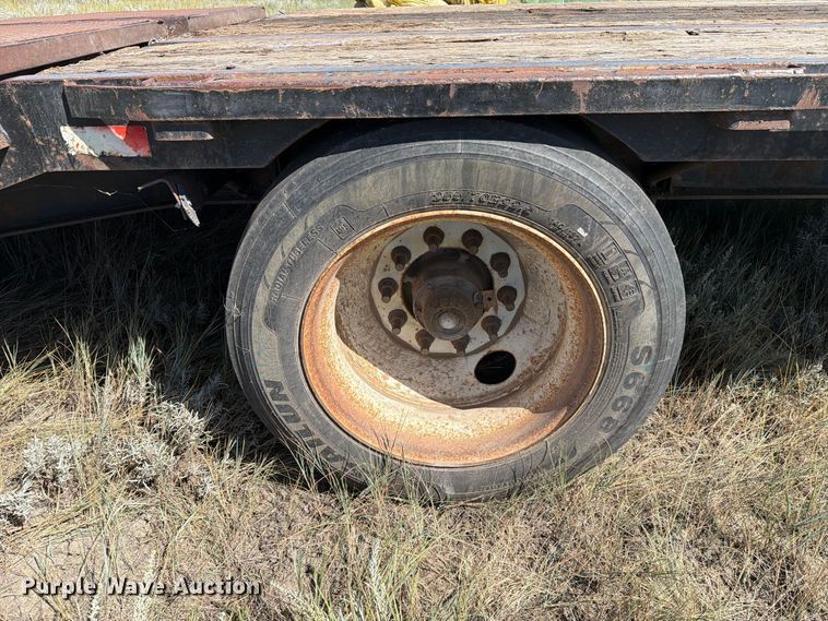 image for item EA0488 2003 JET drop deck equipment trailer