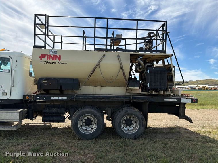 image for item EA0489 2000 Freightliner Conventional hydroseeder truck