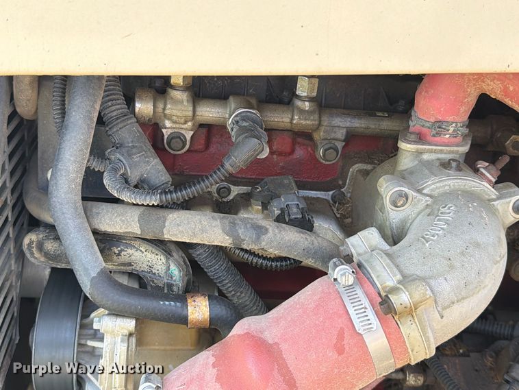 image for item EA0489 2000 Freightliner Conventional hydroseeder truck