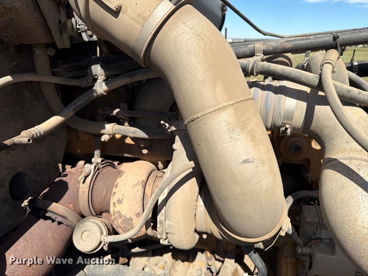 image for item EA0489 2000 Freightliner Conventional hydroseeder truck