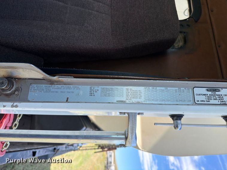 image for item EA0489 2000 Freightliner Conventional hydroseeder truck