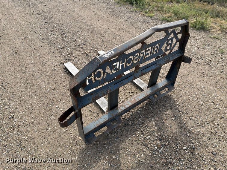 image for item EA0490 skid steer forks
