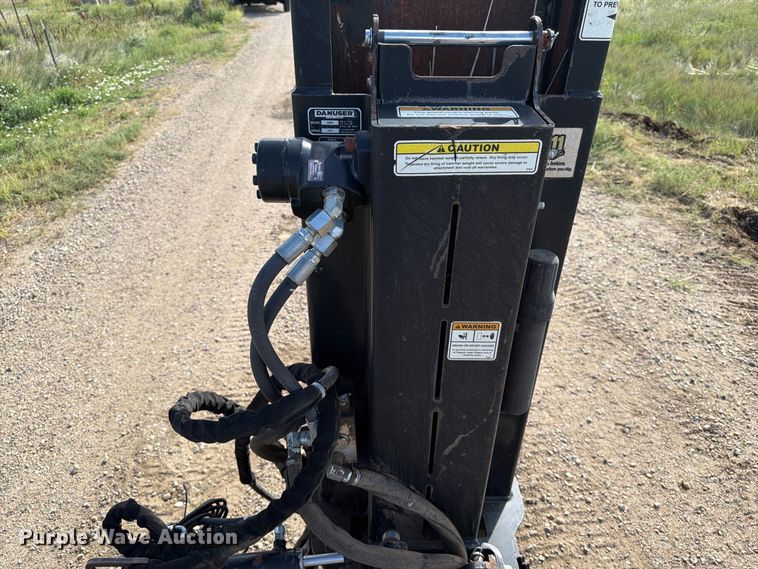 image for item EA0492 Danuser SM40 Hammer skid steer post driver