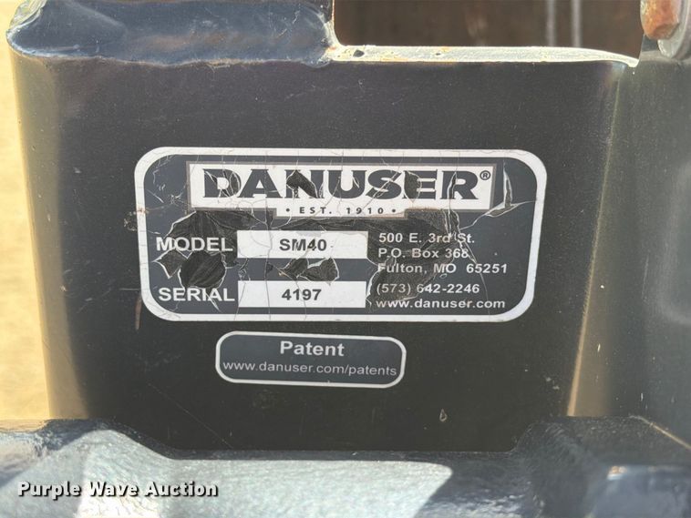 image for item EA0492 Danuser SM40 Hammer skid steer post driver