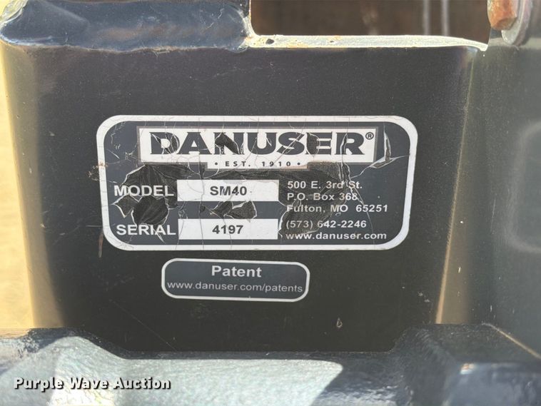 image for item EA0492 Danuser SM40 Hammer skid steer post driver