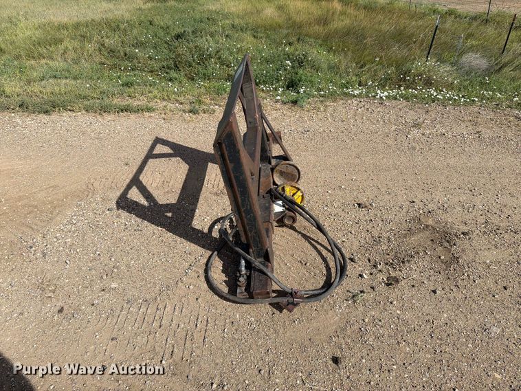 image for item EA0493 Skid steer fence post puller