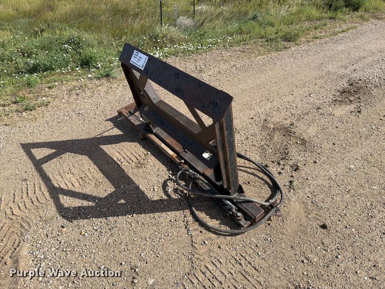 image for item EA0493 Skid steer fence post puller