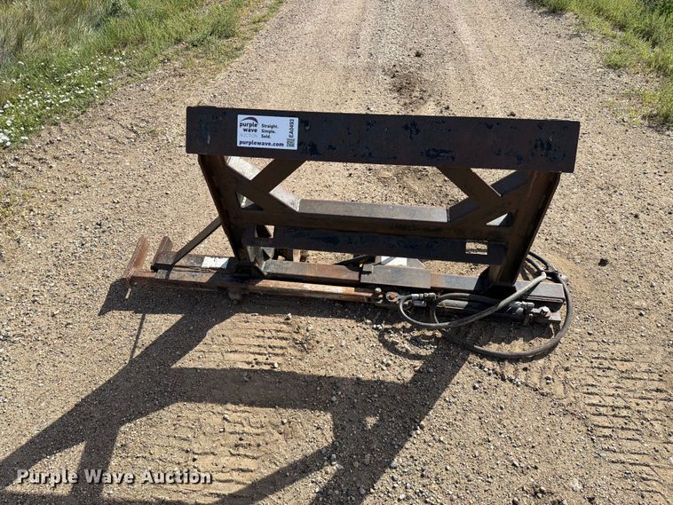 image for item EA0493 Skid steer fence post puller