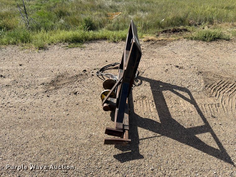 image for item EA0493 Skid steer fence post puller
