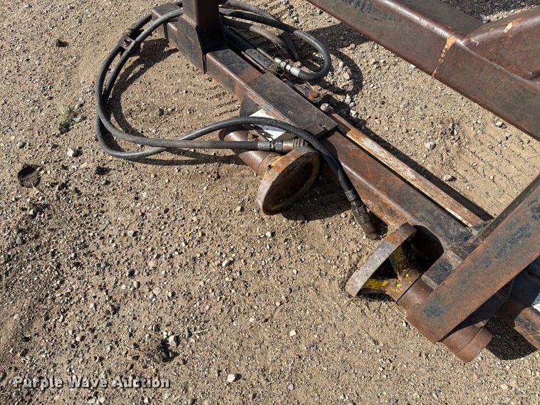 image for item EA0493 Skid steer fence post puller