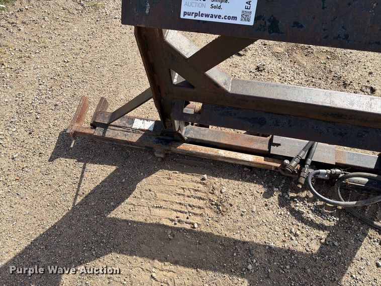 image for item EA0493 Skid steer fence post puller