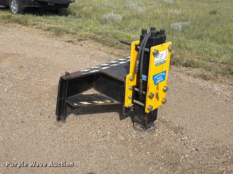 image for item EA0494 Montana 1000E skid steer post driver