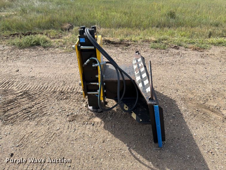 image for item EA0494 Montana 1000E skid steer post driver