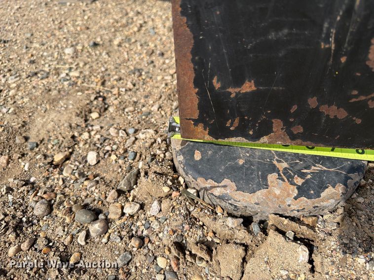 image for item EA0494 Montana 1000E skid steer post driver