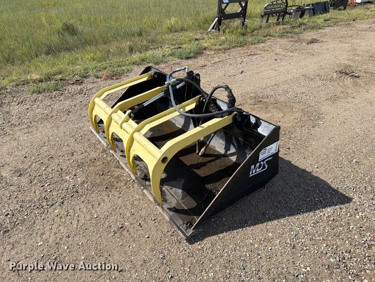 MDS skid steer grapple bucket