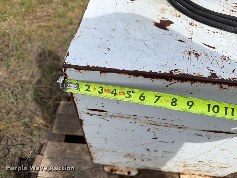 image for item EA0505 Fuel tank