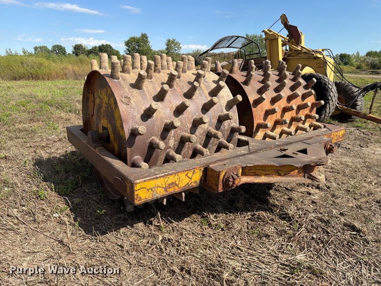 image for item EA0526 Tampo sheepsfoot roller
