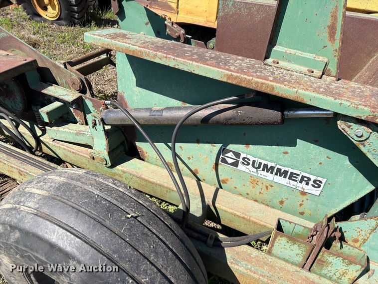 image for item EA0527 Summers rock picker