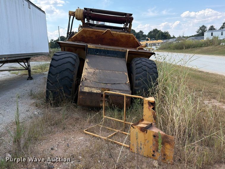 image for item EF1355 1987 Caterpillar 615 elevating scraper