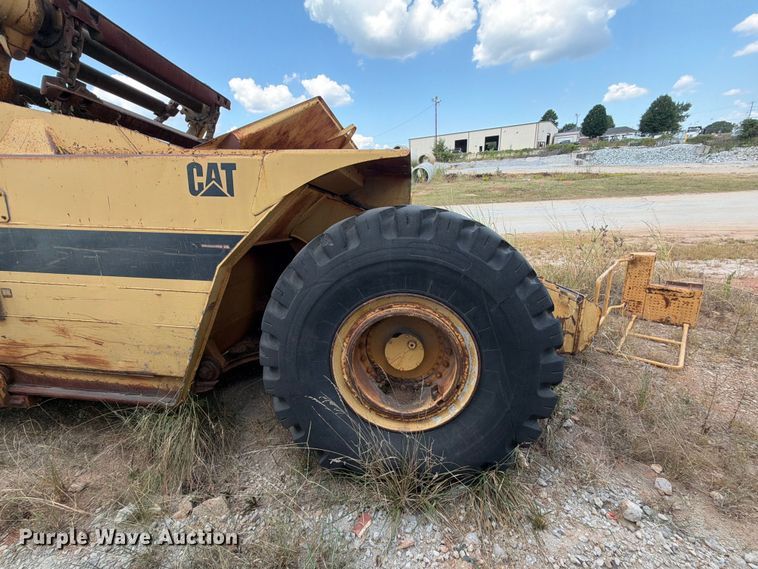 image for item EF1355 1987 Caterpillar 615 elevating scraper