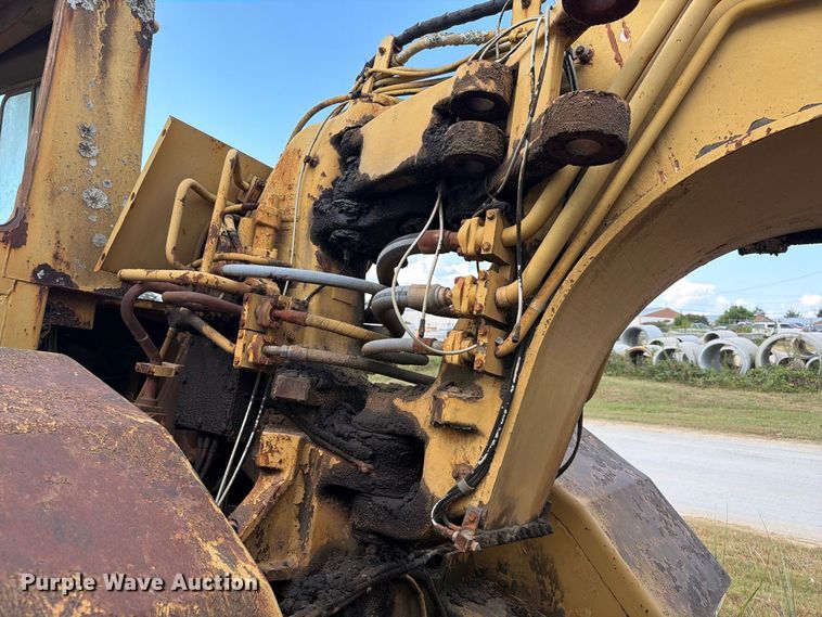 image for item EF1355 1987 Caterpillar 615 elevating scraper