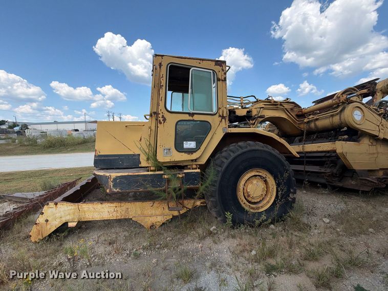image for item EF1355 1987 Caterpillar 615 elevating scraper