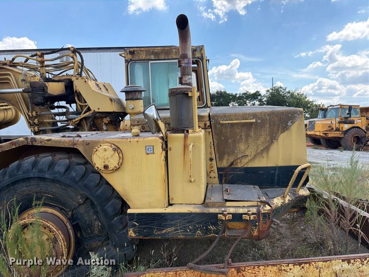 image for item EF1355 1987 Caterpillar 615 elevating scraper