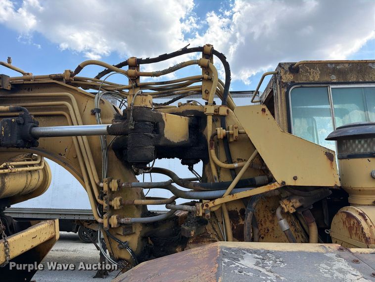 image for item EF1355 1987 Caterpillar 615 elevating scraper