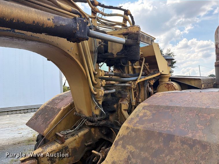 image for item EF1355 1987 Caterpillar 615 elevating scraper