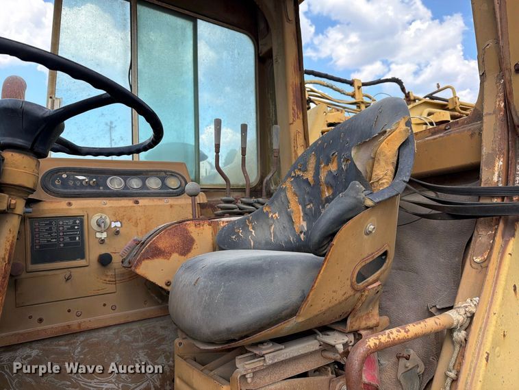 image for item EF1355 1987 Caterpillar 615 elevating scraper
