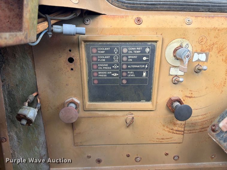 image for item EF1355 1987 Caterpillar 615 elevating scraper