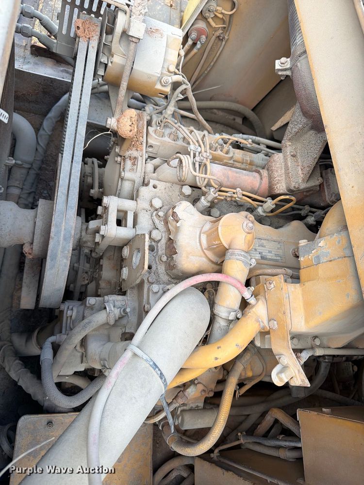 image for item EF1355 1987 Caterpillar 615 elevating scraper