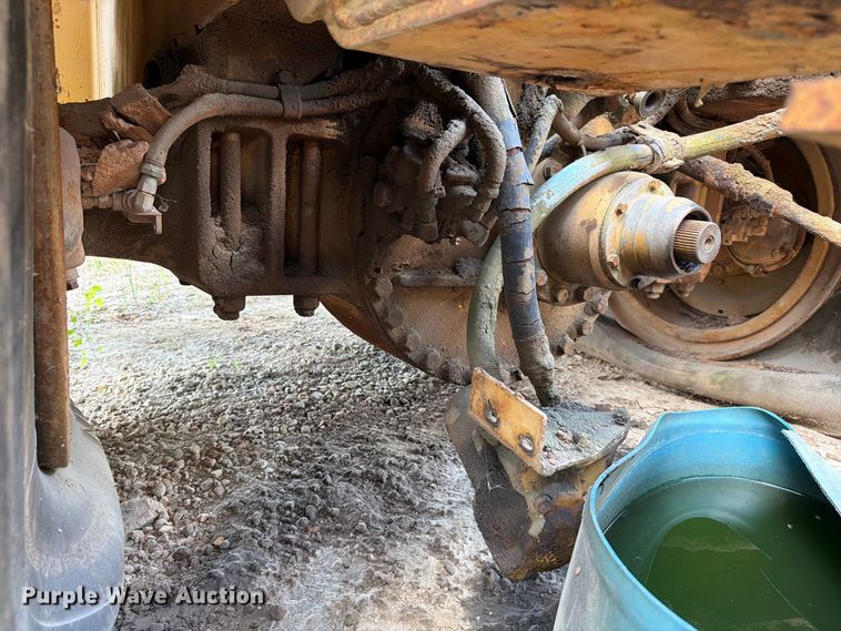 image for item EF1355 1987 Caterpillar 615 elevating scraper
