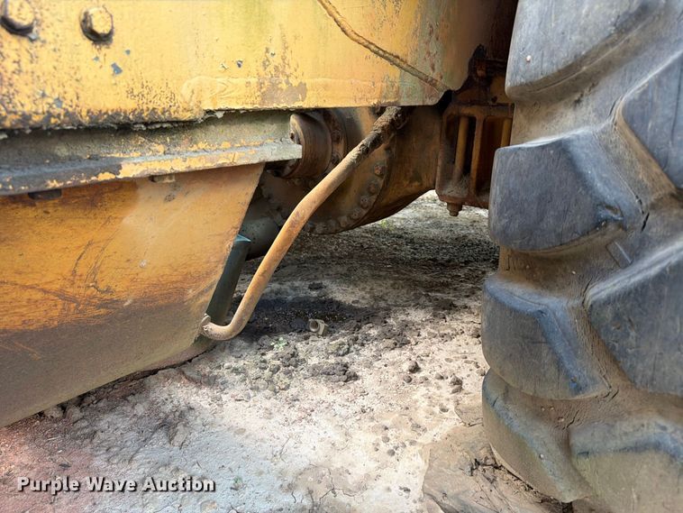 image for item EF1355 1987 Caterpillar 615 elevating scraper